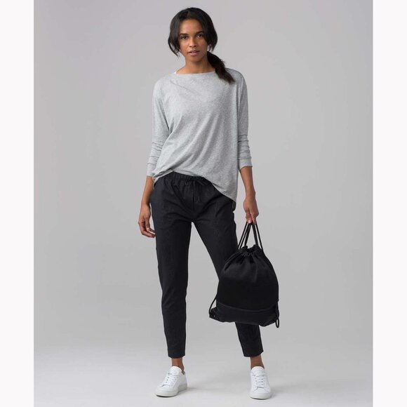 Lululemon Jet Crop Slim Pants Luxstreme Black Desert Snake Embossed - Picture 1 of 11
